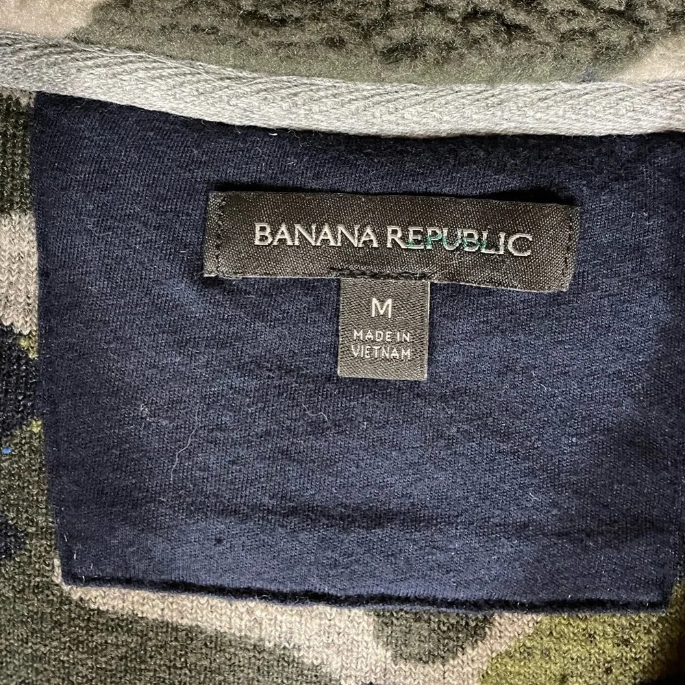 Banana Republic Fleece Camo Sherpa 1/4 Zip Pullover